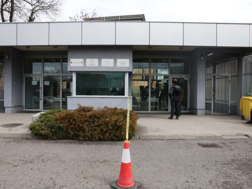 Carinski službenik osuđen na godinu dana zatvora za primanja dara