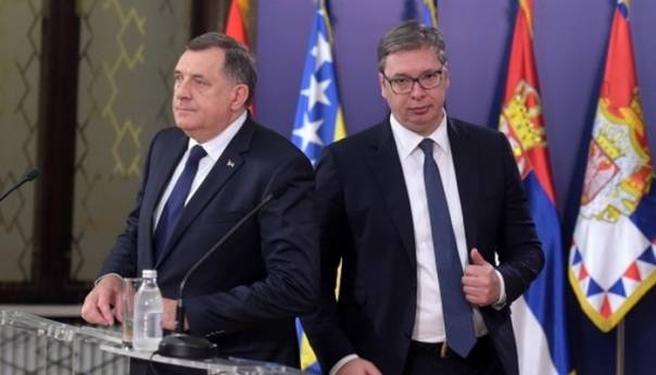 Čarkadžić: Vučić svjestan da ne može uticati na korištenje bonskih ovlasti