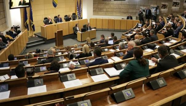 Ćatić: 350.000 radnika očekuje da se usvoji zakon za pomoć privredi