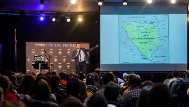 Čavalić: BiH bi uskoro mogla početi uvoziti radnu snagu