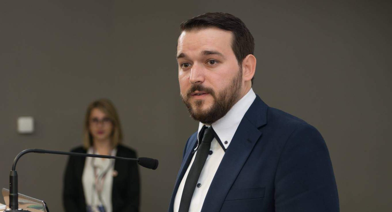 Čavalić protiv radnika: Slabi argumenti protiv neradne nedjelje