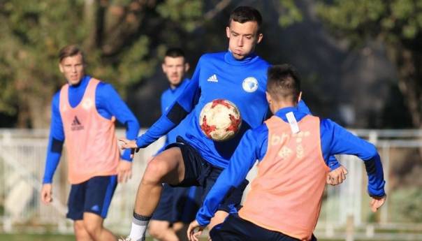 Ćavar: Ne idemo sa bijelom zastavom u Furth