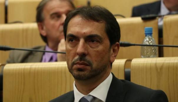 Čavara može razgovarati s kim želi, ali ne u ime entiteta