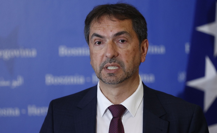 Čavara o odlukama NSRS-a: Probleme unutar BiH rješavati dijalogom