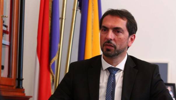 Čavara pozvao na krajnje odgovoran pristup mjerema suzbijanja koronavirusa