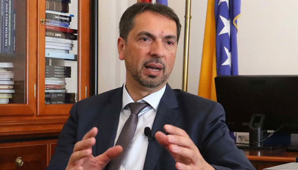 Čavara: Schmidt je na godišnjem, ne znam ko je pisao pismo