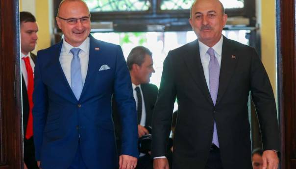 Cavusoglu: Erdogan uskoro u Zagrebu, nadam se dogovoru o Izbornom zakonu