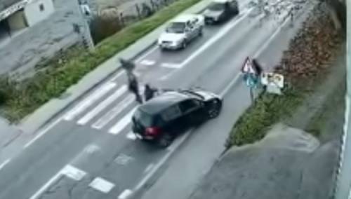 Cazin: Na pješačkom prijelazu pokosio troje djece
