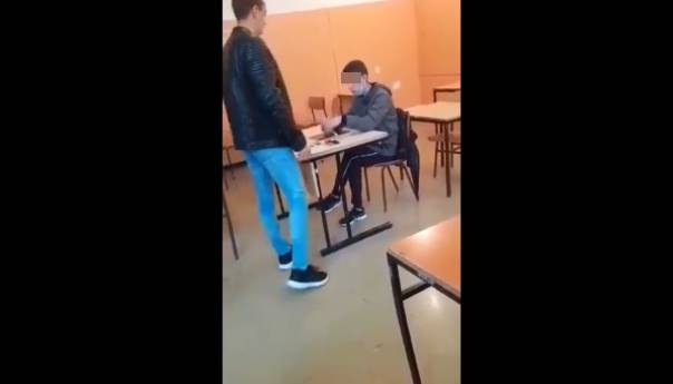 Cazin: U srednjoj školi maltretirali dječaka s autizmom, oglasio se direktor