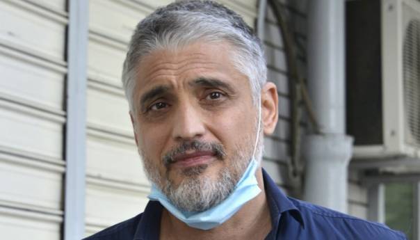 Čedomir Jovanović demolirao lokal
