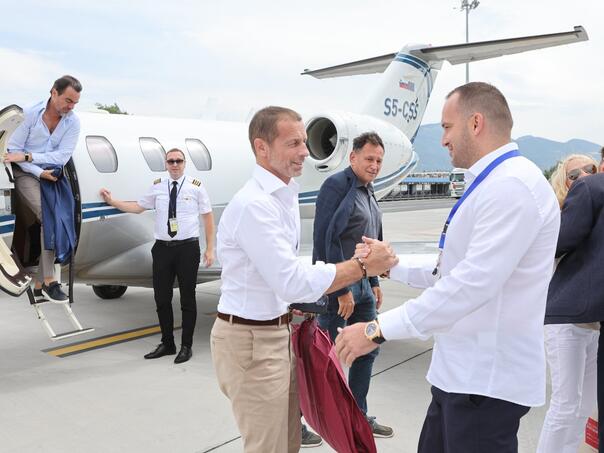 Čeferin doputovao u Sarajevo, dočekao ga Zeljković