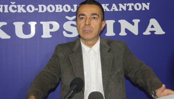 Čehić: Ljudi imaju pravo da znaju kojim se kisikom liječe