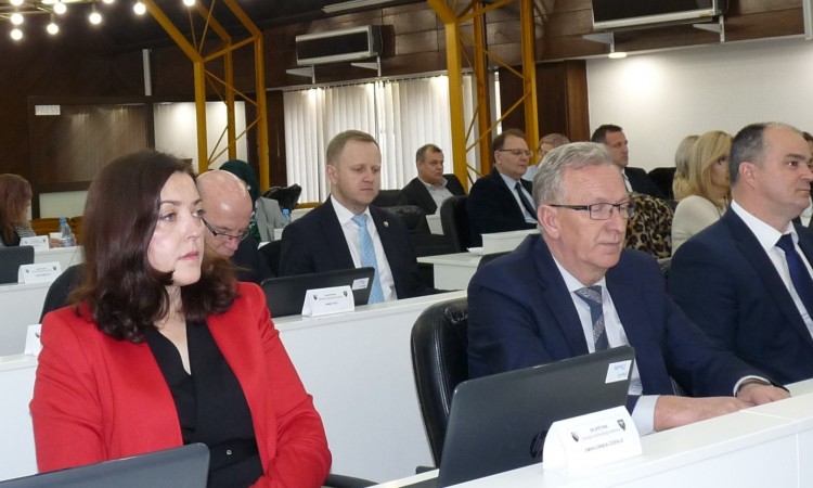 Čehić povukao inicijativu za profesionalizaciju zastupnika Skupštine ZDK-a