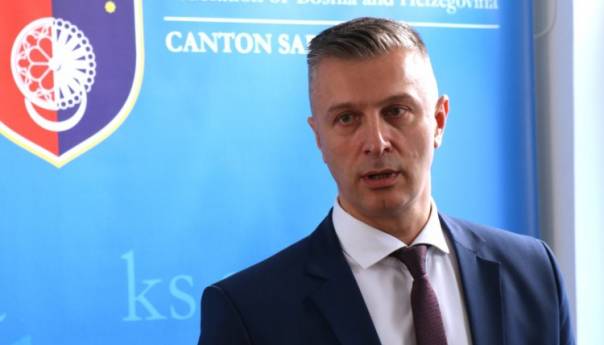 Čelik: Osamnaest zastupnika je sasvim dovoljno za formiranje nove vlade KS-a