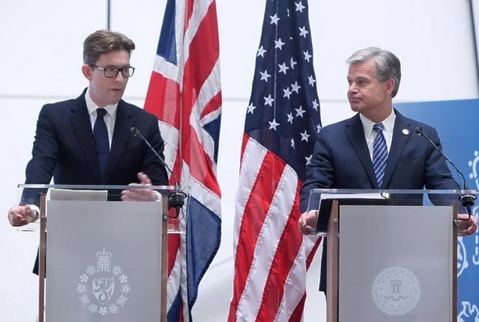 Čelnici američke i britanske sigurnosne službe upozorili na rastuću prijetnju iz Kine