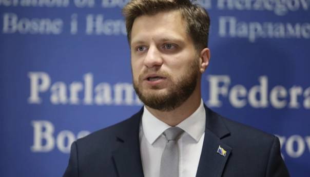 Čengić: Schmidtova odluka šuplja i zlonamjerna