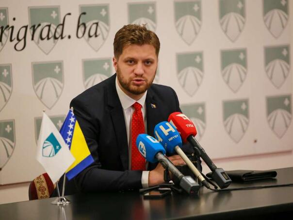 Čengić: Sedam porodica čeka na evakuaciju, 27 već smješteno