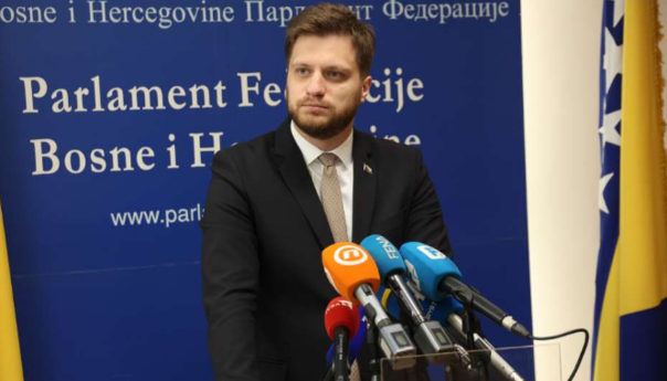 Čengić: Za situaciju oko seta zakona kriva Marinković-Lepić