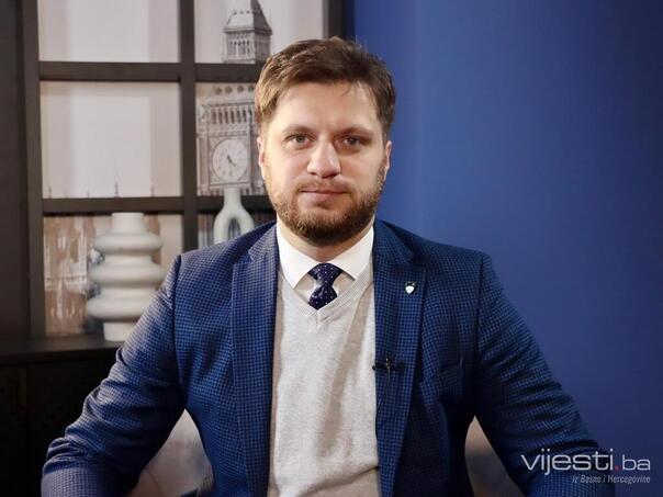 Čengić: Zgrade mogu pasti i ubiti ljude, a Komisija za spomenike šuti