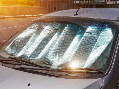 Cerada, folija ili zatamnjena stakla: Šta najbolje štiti automobil od ljetnih vrućina?