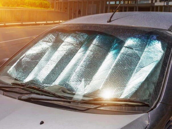 Cerada, folija ili zatamnjena stakla: Šta najbolje štiti automobil od ljetnih vrućina?