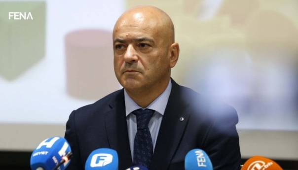 Čerkez: Ako pacijentima treba test, zašto medicinski radnik ne bi bio vakcinisan