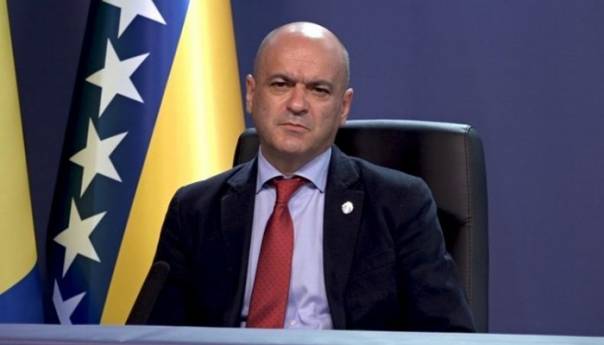 Čerkez: Djeca od 6 do 10 ne moraju nositi maske tokom nastave