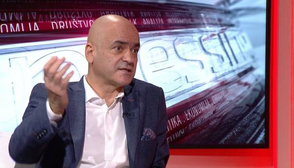 Čerkez: Htjelo se dokazati da država ne funkcioniše, ne nabavlja ni Bavarska vakcine