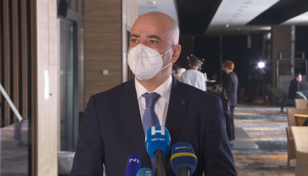 Čerkez: Krizni štab će sutra razmatra mogućnost smanjivanja izolacije