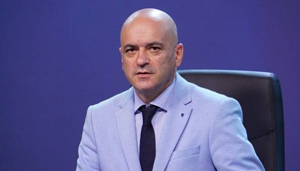 Čerkez: Nošenje maske više nije obavezno