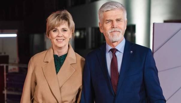 Česi dovršavaju glasanje na predsjedničkim izborima