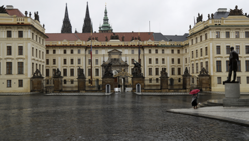Česi kreću u postepeno otvaranje trgovina i restorana