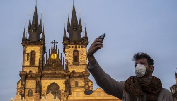 Česi ponovo moraju da nose maske