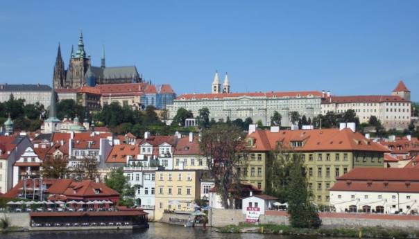 Češka dobija novog ministra zdravlja, stari prekršio mjere