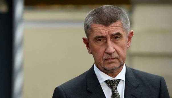 Češka neće davati vakcinu Sputnik V dok je ne odobri EU regulator