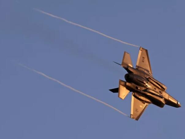 Češka se naoružava: Vlada odobrila kupovinu tenkova, aviona...