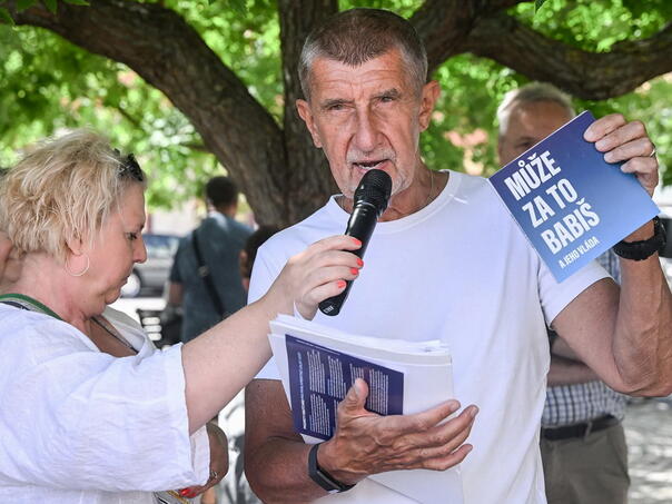 Češka uskoro bira hoće li pripadati Zapadu ili Istoku