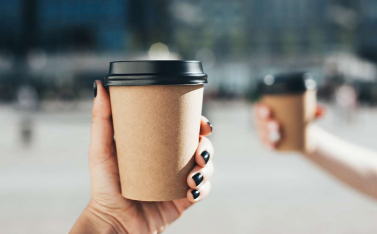 Češka vlada zabranila i kupnju kafe za van