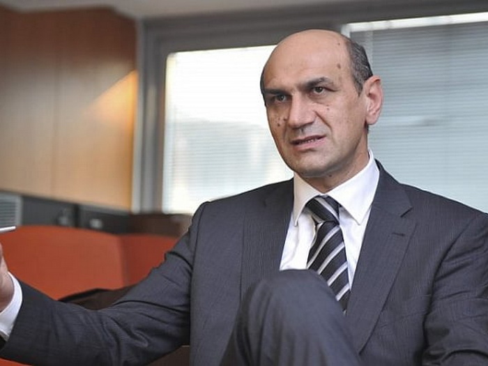 Ceste se raspadaju, a Pravdić nema podatke o nadzoru!