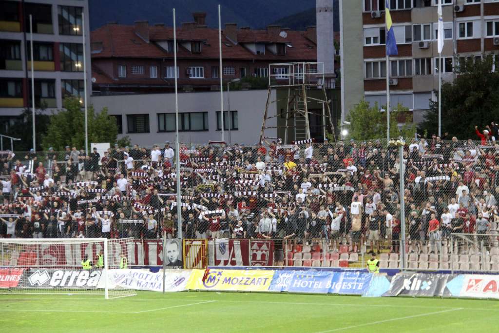 Četiri navijača Sarajeva zadobila lakše povrede u Zenici