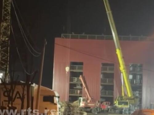 Četiri radnika u Srbiji povrijeđena nakon što se otkačila armatura sa krana