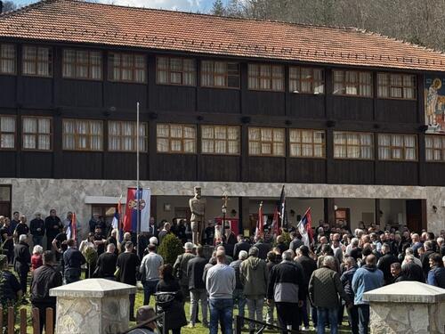 Četnici i novo veličanje ratnih zločinaca u Višegradu