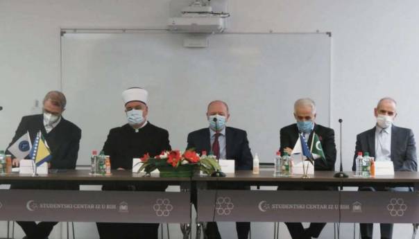 Četrdeset godina uspješnog rada profesora FIN-a Hafizovića, Karića i Silajdžića