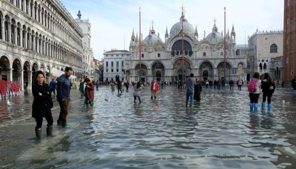 Četvrtina Venecije poplavljena u rekordnom junskom plimnom valu