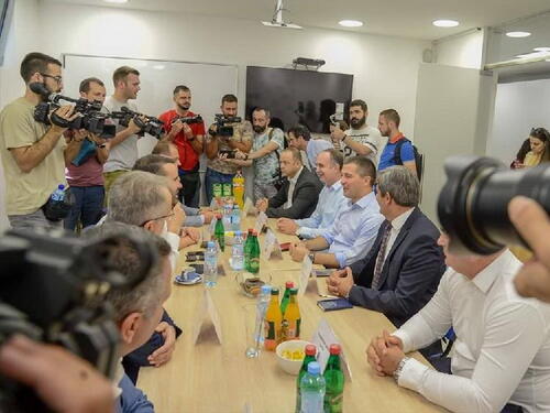 CG: Demokratama šest mjesta i zamjenik premijera, Bošnjaci van Vlade