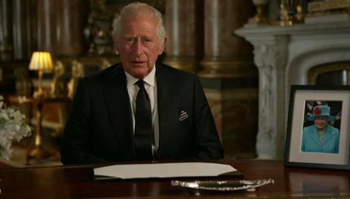 Charles III u svojoj prvoj božićnoj poruci hvalio solidarnost