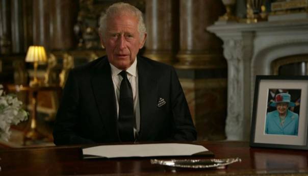 Charles III u svojoj prvoj božićnoj poruci hvalio solidarnost