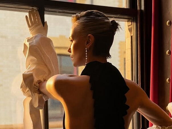 Charlize Theron zapalila društvene mreže fotkom u toplesu