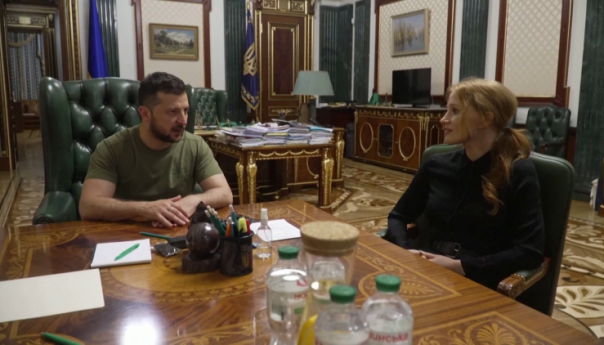 Chastain u Kijevu sa Zelenskim