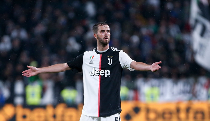 Chelsea kvari planove Barci, Plavci krenuli po Miralema Pjanića!